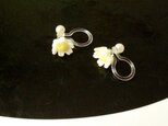 【再2】ノンホールピアス No.382デイジー×パールの画像