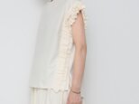 frill tops / cream