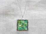 ネックレス－フレーム・クローバー（薄緑）