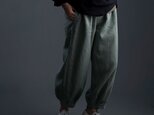 【wafu】Linen Pants 裾タック ボトムス ヨガパンツにも /青磁鼠(せいじねず) b013a-snz1の画像