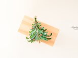 『Christmasシリーズ〜　クリスマスツリーのブローチ』の画像