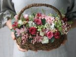 [誕生日プレゼント・結婚祝い・ご両親贈呈品] ピンクローズのFlower basketの画像