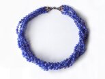 【受注制作】青い４連ネックレス［留め具を磁石式に変更］／アクリルビーズの画像