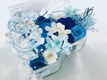 【プリザーブドフラワー／グランドピアノシリーズ】青とブルーと小花の透明感のある音色の画像