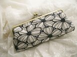 シックな花刺繍*黒*ベージュ*がま口*ペンケース*メガネケースの画像