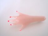 Hand ブローチ(neon pink naill)の画像