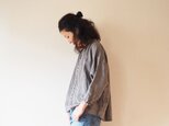 Linen herringbone button blouseの画像