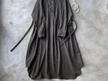コットンリネンのシャツワンピ  カーキ　No.136-04の画像