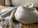 手織りオーバーショットカシミヤショール　クラッシックホワイトの画像