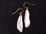 送料無料【K14gf】フェザーパールのフックピアス/ Feather Pearl