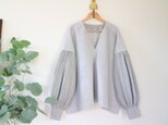 秋冬★カシミヤ混ウール100％　V衿配色ブラウス★二枚限定の画像