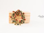 『クラシックなクリスマスリースのブローチ』アンティーク調の画像
