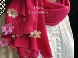 刺繍のお花つき　パシュミナストール「デイジー」パッションピンクの画像