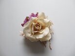 コサージュ　『antique  Rose』/off white