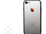 【まるで金属のようなiPhoneケース】 iphoneケースカバー（ホワイト×ブラック）赤リンゴ　耐衝撃の画像