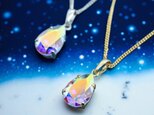 ＊夜空に咲く光のしずく＊ペアシェイプクリスタルガラスのネックレス【オーロラ裏フォイルなし】　～金具の色が選べます～