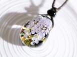 藤のとんぼ玉ガラスペンダント　金箔入りの画像