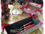 クリスマス柄のリバーシブルカトラリー入れ（緑）
