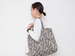 Hand block print kinchaku bag / shirokuroの画像