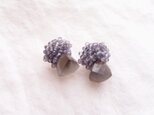 【天然石の刺繍ピアス】grey moonstone × iolite