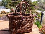 貴重な山葡萄の蔓で編んだ手提げ籠(バッグ) 【ミニ】三つ編み無 202105-01の画像