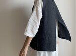 後ろくるみボタンベスト(チャコール)