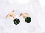 グリーントルマリンの3mmスタッドピアス　～Basilia