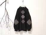 [ T様 専用 ] ソロチカ刺繍のリネンブラウス -black-の画像