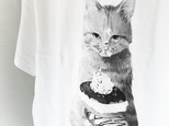 ◎白黒◎ 茶トラ猫さんのビッグシルエットTシャツの画像