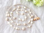 White-Beige Long Necklaceの画像