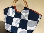 枝葉模様紬と紺地紬の市松剥ぎ手提げ