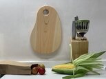 HINOKI cutting board /豆型まな板　カッティングボード　持ちやすい大きな穴付きの画像