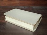 《文庫本サイズ》レザーブックカバー（アイボリー）の画像