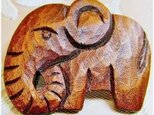 子供の象（木彫ブローチ）・IBー7の画像