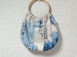 バンブーハンドルの藍色水彩風リネンバッグ
