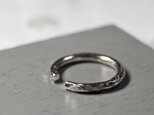 槌目 シルバープレーンフープイヤーカフ 2.0mm幅 凸凹｜SILVER EAR CUFF｜571の画像