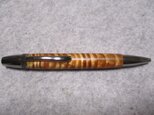 肥松（黒松）ジン　琥珀脂　出雲産 　キヌカオイル仕上げ　回転式ロングパトリオットボールペン　の画像