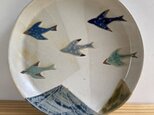 青い鳥と山のお皿の画像