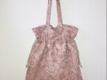巾着型ビッグトートバッグ（バンダナ柄・くすみピンク）