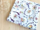 リバティ　スナップ付　ハンカチみたいなサニタリーポーチ　＜Floral Thyme＞(フローラル・タイム)の画像