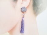チェコビーズとタッセルのピアス/イヤリング