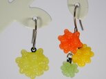 こんぺいとうアシンメトリーピアス　ビタミンカラー