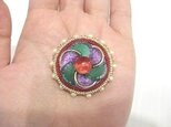 チェコガラスボタンの刺繍ブローチ