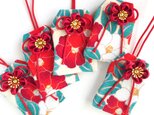 （モダン椿）元巫女が作る花のお守り袋の画像