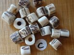 日本の鹿の角のビーズ5㎜穴20個セットCの画像