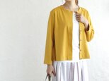 スムースニット 貝ボタンのカーディガン （ダークイエロー）TP15