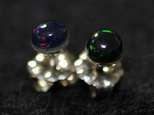（１点もの）ブラックオパールのスタッドピアス（4mm・チタンポスト）の画像