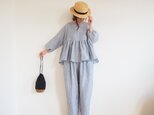 Linen stripe gather blouse BLUEの画像