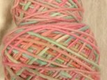 手染め毛糸 ピンク太糸　241ｇ　ウール100％　1番手の画像
