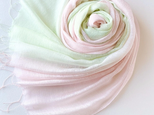 艶めく大判シルク＊薄桜色×白緑色＊レーヨンシルクストール